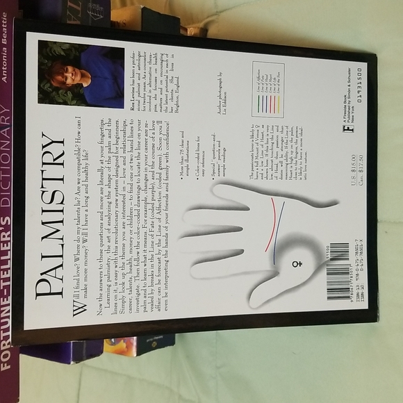 Palmistry: How to Chart the Lines of Your Life By Roz Levine - Picture 3 of 9